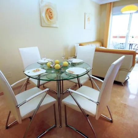 2 Bedroom Cozy In Costa Apartment Benalmadena