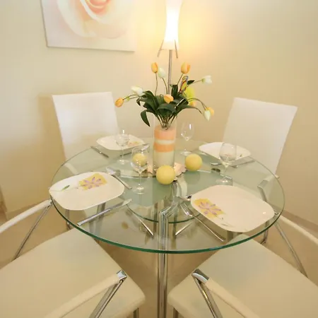 Appartement 2 Bedroom Cozy In Costa